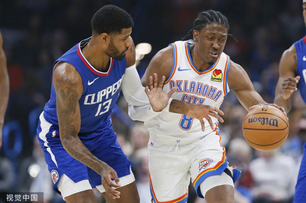 被巴塞罗那 被巴塞罗那